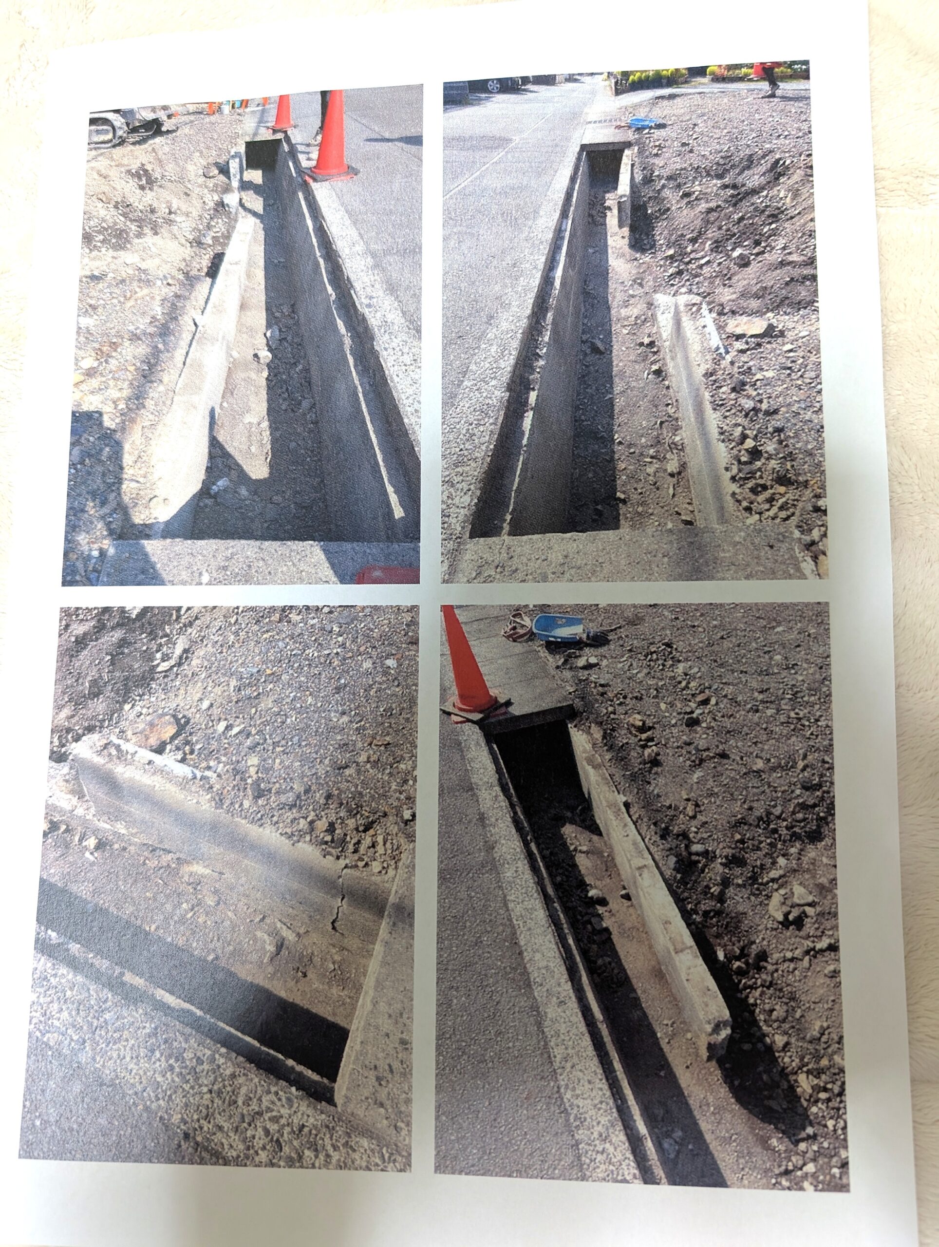 側溝のフタが落ちている画像